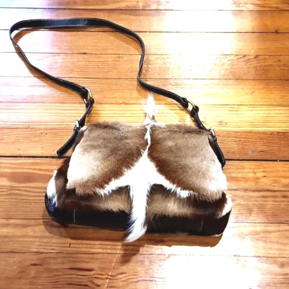 Elegant Brown and Tan Shoulder Bag with Plush Texture - Picture 2 of 11